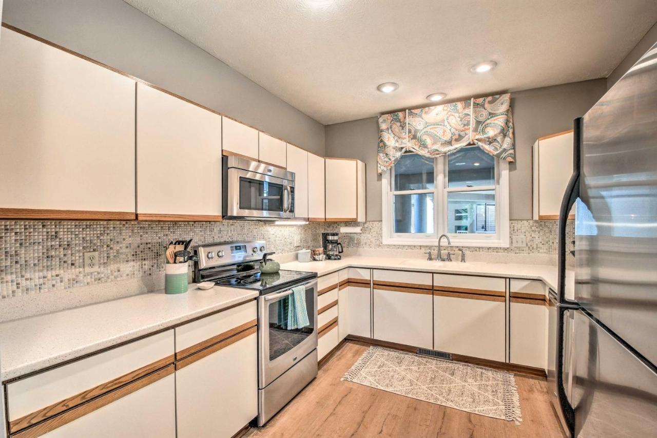 Lake Keowee Condo With Views And Pools And Marina! Salem Bagian luar foto